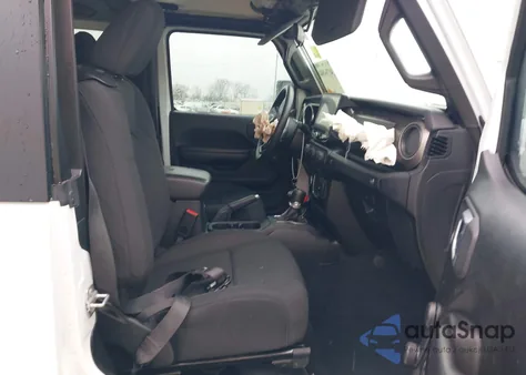 2020 Jeep Wrangler Willys Sport 4X4 z USA, uszkodzony, nr VIN 1C4GJXAG2LW215543